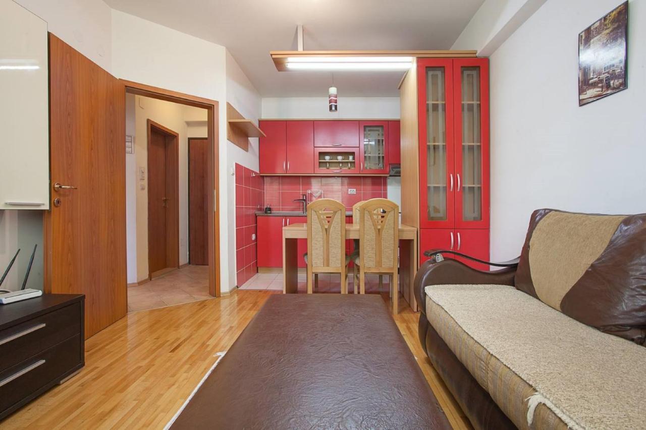 Urban Hostel & Apartments Σκόπια Εξωτερικό φωτογραφία